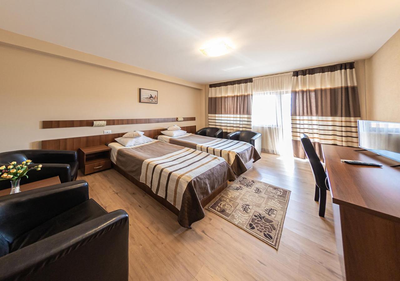 Hotel Crisana Arad Exterior foto